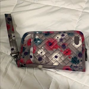 Large Lug Wristlet